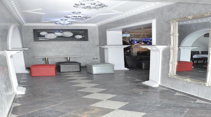 Platinum Inn Gee Hotel