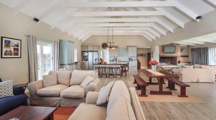 Family Friendly 4 bedroom house in Onrus