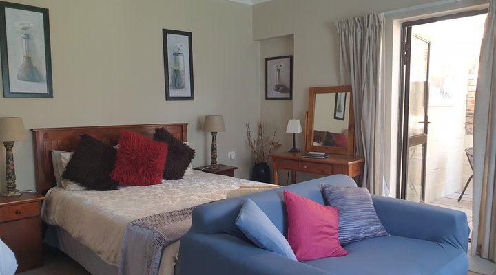 Chrisuella Self-Catering