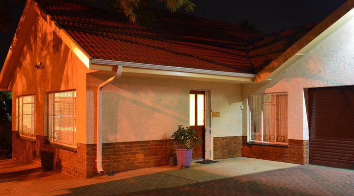 Blue Crane Guest House Bloemfontein