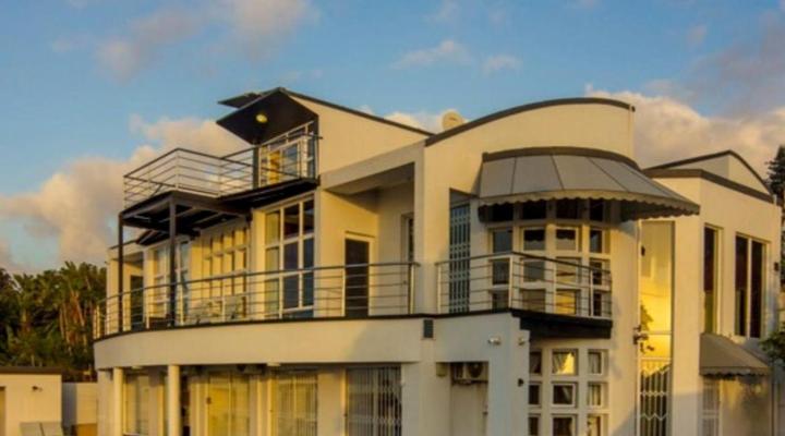 Dolphin Rest Guest House