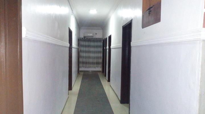 Roneks Royal Hotels & Suites