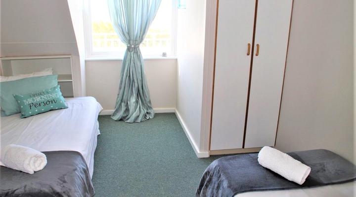 Monte Carlo Self-catering