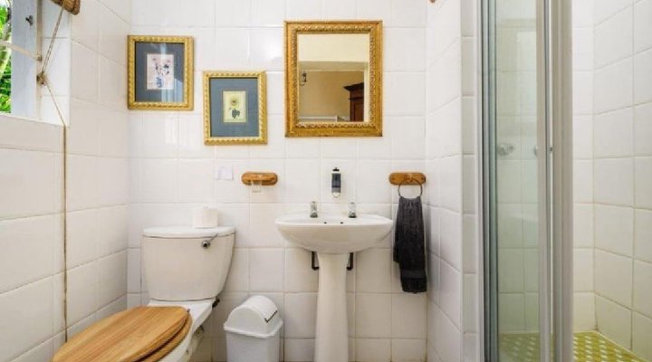 Nottingham Country House