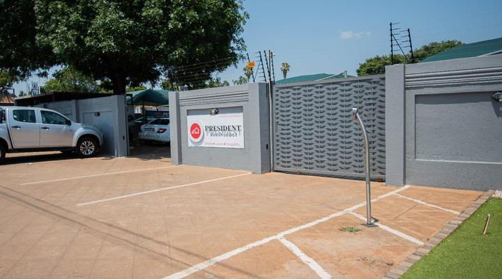 President Guest Lodge