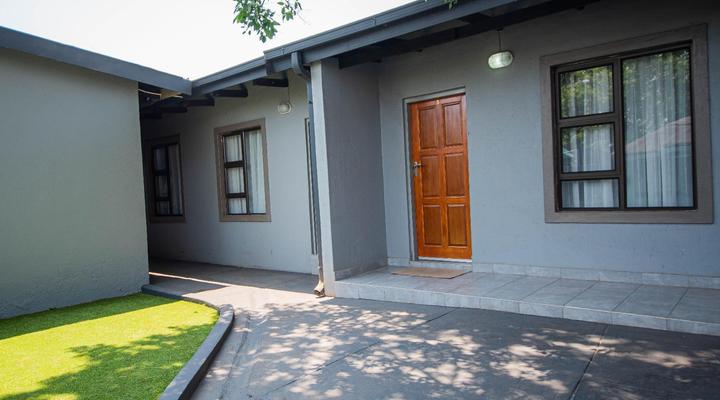 President Guest Lodge