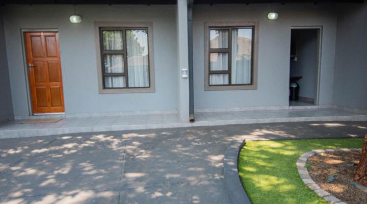 President Guest Lodge