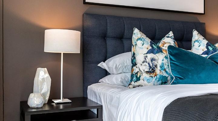 Ashley On Beach (1101)