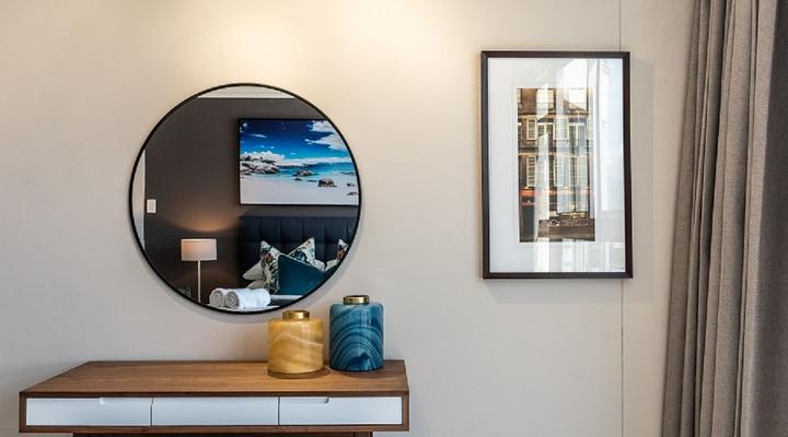 Ashley On Beach (1101)