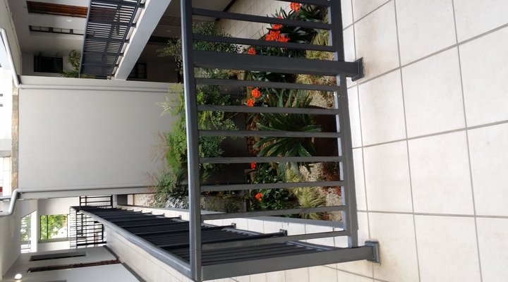 Hilton Court Apartment 12