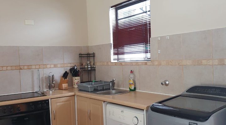 Hilton Court Apartment 12