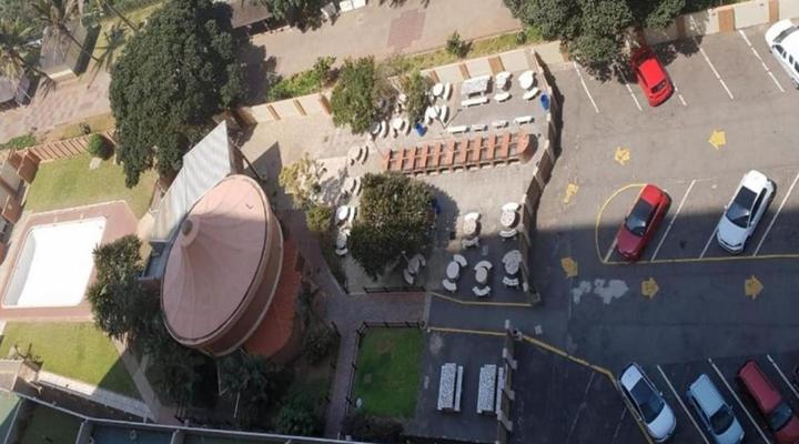 Stella Maris 142 and 144