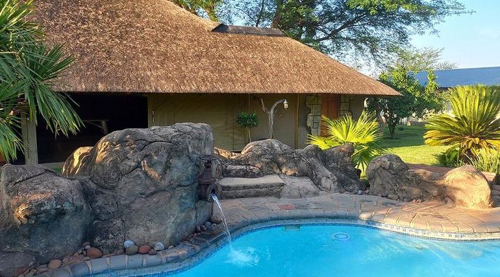 Guinea Feather Country Lodge