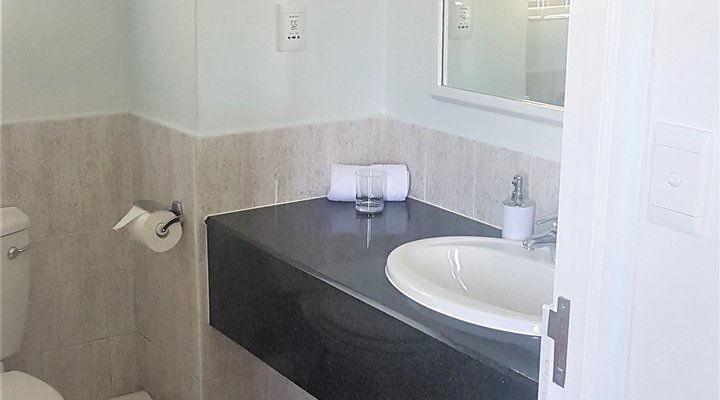 21 Keurboom River Lodge