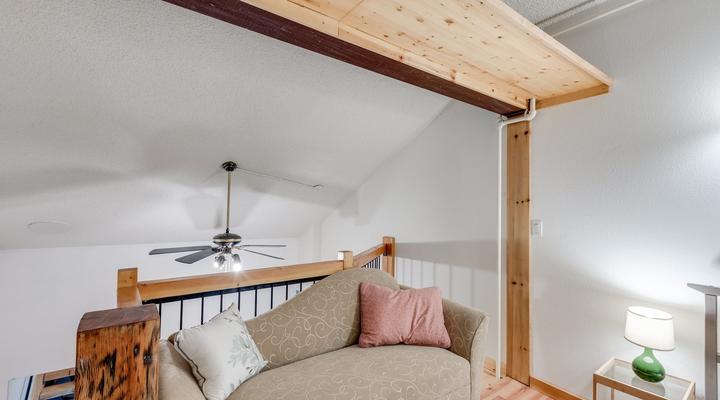 #18 Snowline Lodge Condo