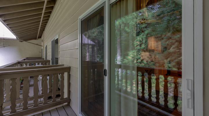 #18 Snowline Lodge Condo