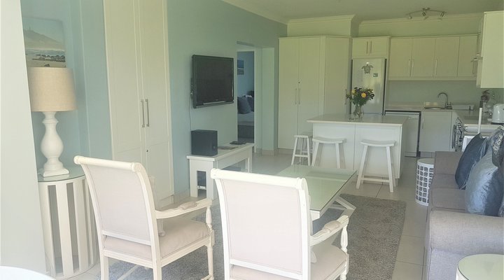 21 Keurboom River Lodge