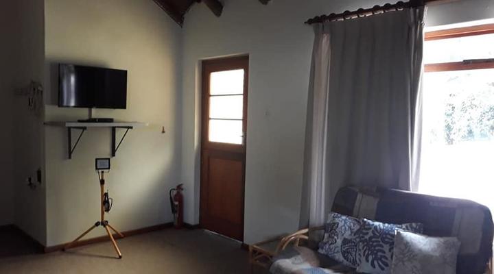 Big Cob Self-Catering Chalets 