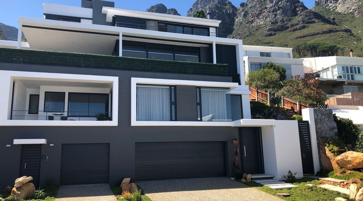 CAMPS BAY BREATH OF LIFE Protea Apartment