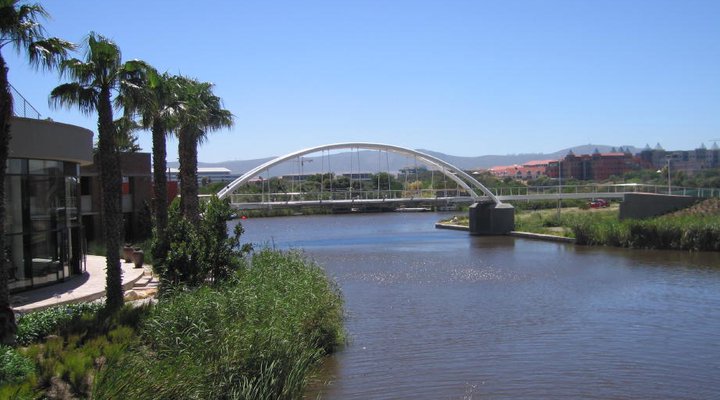 Kingfisher Executive Apartment