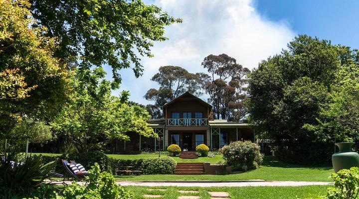 Halliwell Country Inn