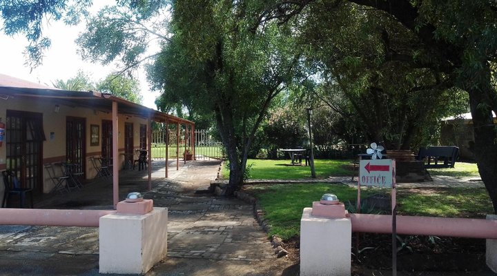 Akwêla Guest Farm