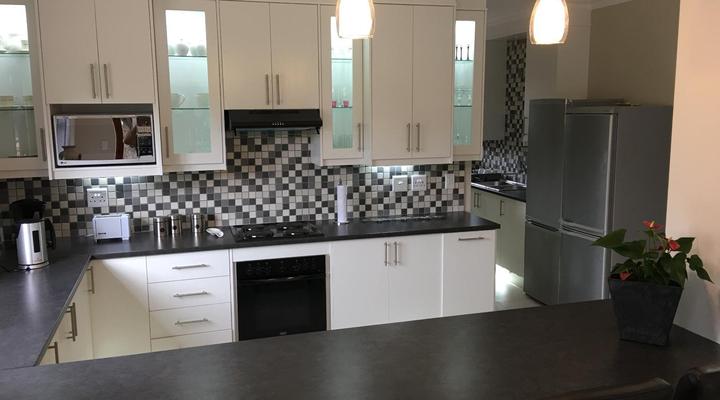 MeTime Guest House & Self Catering