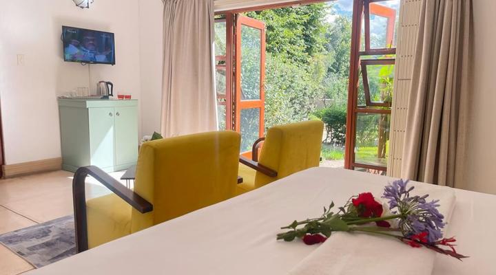 Ikhaya Lesizwe Guest House Bryanston