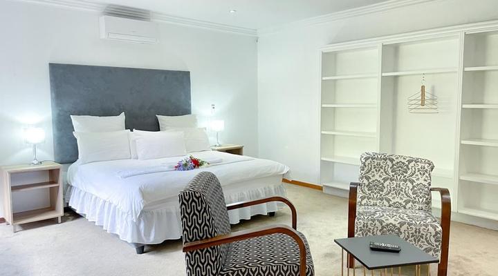 Ikhaya Lesizwe Guest House Bryanston