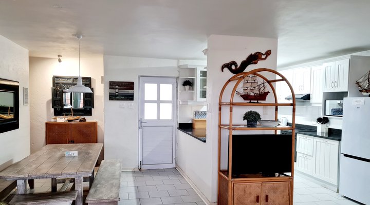 Le Paradis 18 on sea