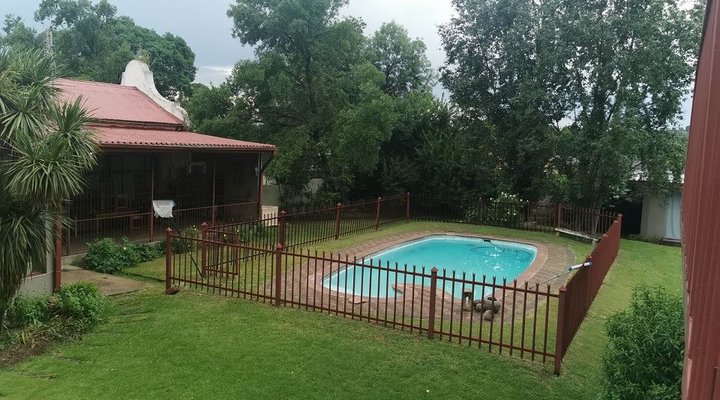 Nannies Garden Cottages, Restaurant and Tea Garden