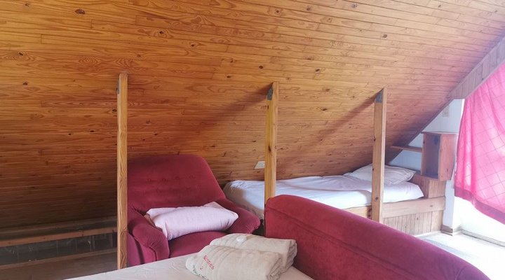 Nannies Garden Cottages, Restaurant and Tea Garden