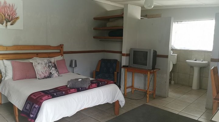 Nannies Garden Cottages, Restaurant and Tea Garden
