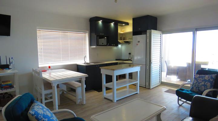 On The Beach-Seabreeze Apartment