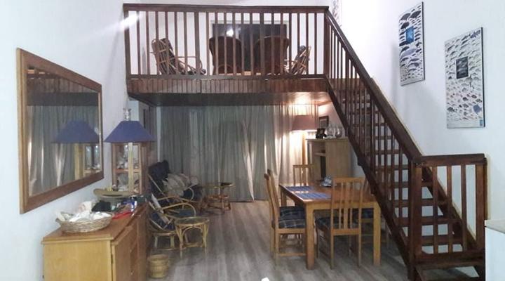 Hibbers on the beach