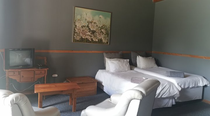 Nannies Garden Cottages, Restaurant and Tea Garden