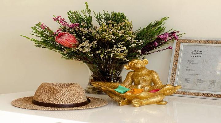 Quayside Waterfront Apartment