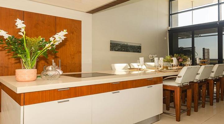 Quayside Waterfront Apartment