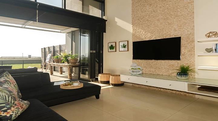 Quayside Waterfront Apartment