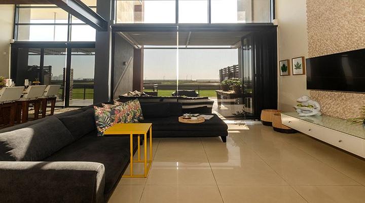 Quayside Waterfront Apartment