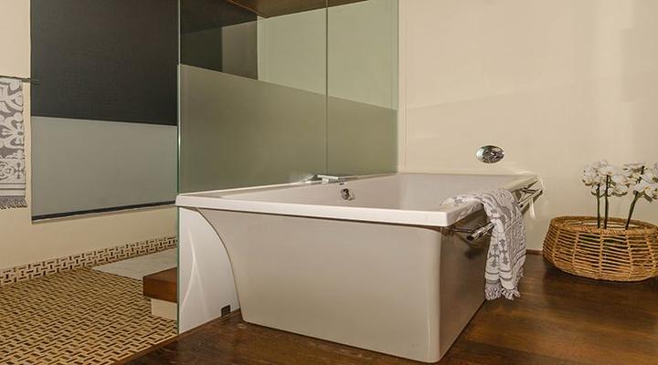 Quayside Waterfront Apartment