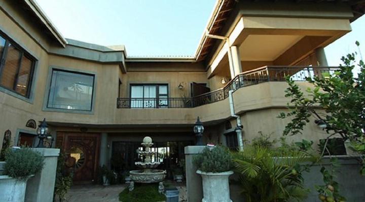 Tinley Manor Hil's B&B