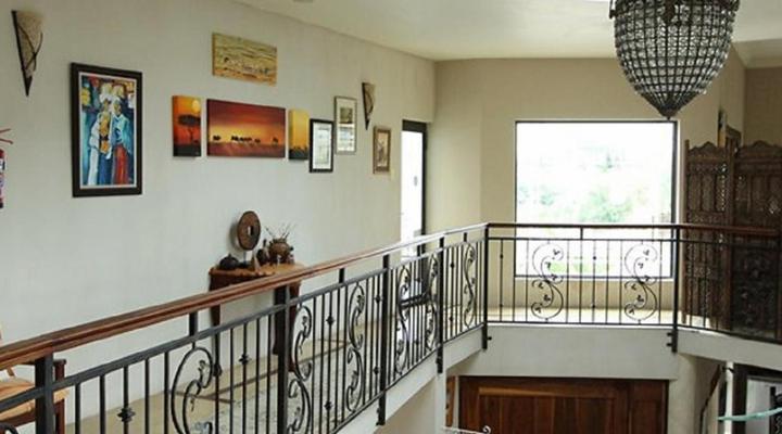 Tinley Manor Hil's B&B