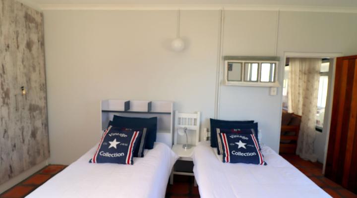 Flip Flops in Agulhas