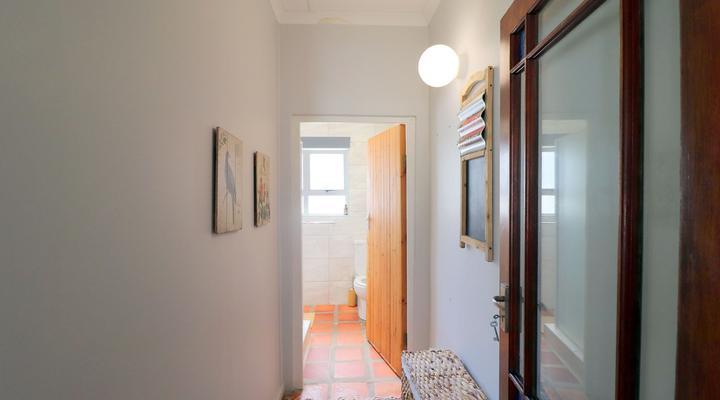 Flip Flops in Agulhas