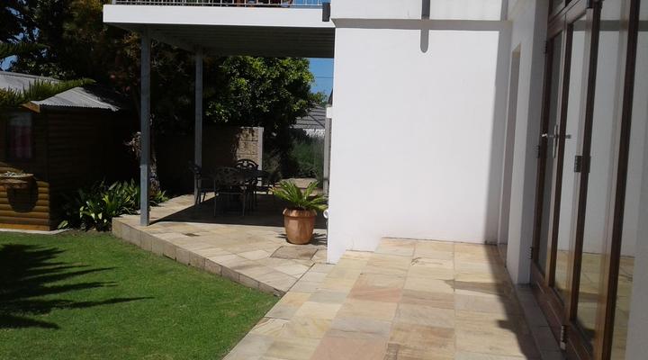 Lavandula Manor Self-catering Guest House