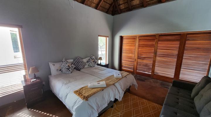 Livingstone Bush Lodge, Mabalingwe