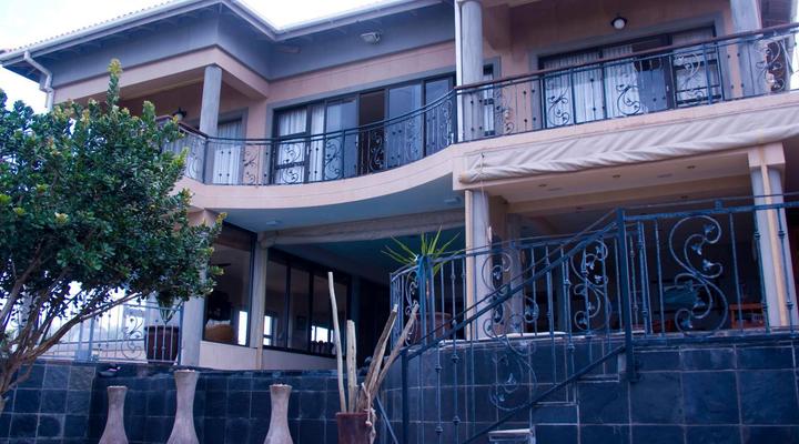 Tinley Manor Hil's B&B