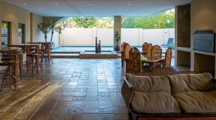 Lazy Lizard Guest House