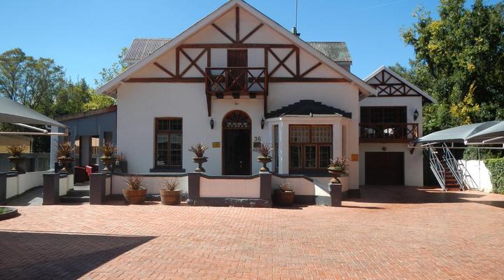 The Oak Potch Guesthouse